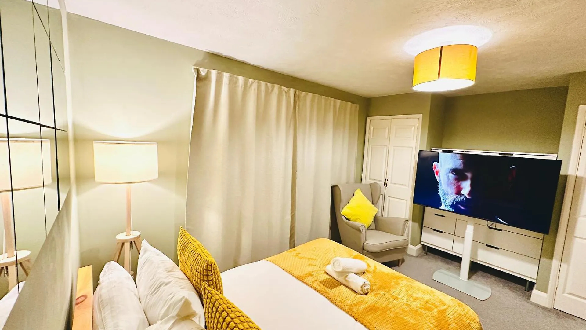Opulent Marriott Hotel London 5*,  United Kingdom